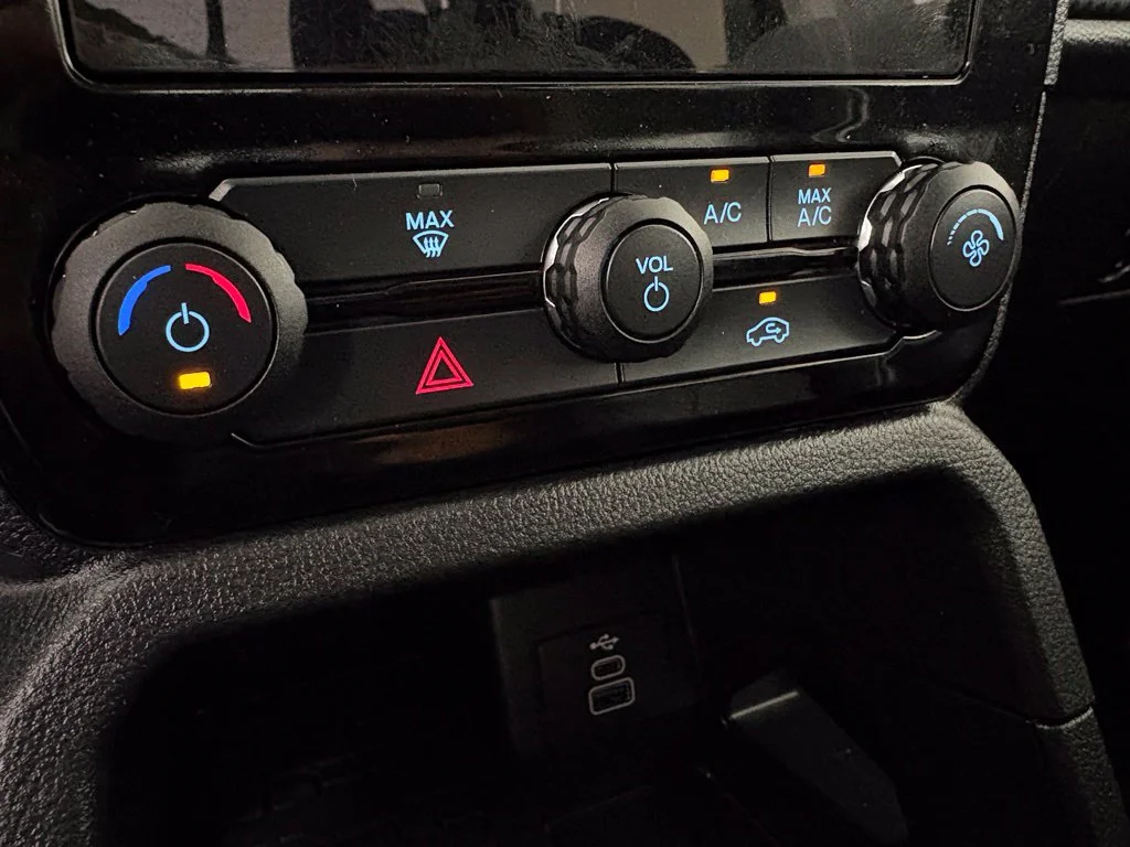Used 2025 Gray Ford XLT image 31