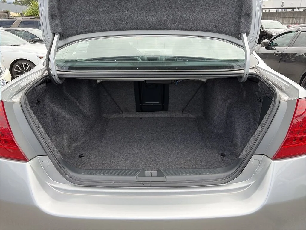 Used 2006 Alabaster Silver Metallic Honda Sedan EX V6 at Dilawri Certified   Local BC   Regu image 30
