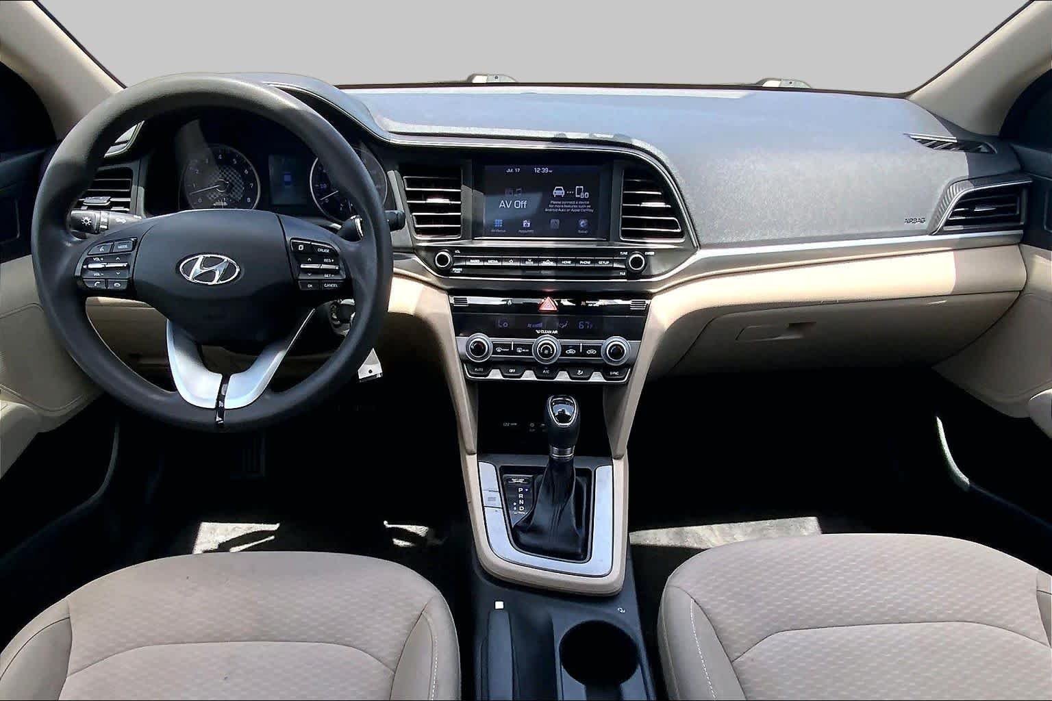 Used 2020 Quartz White Pearl Hyundai SEL image 15