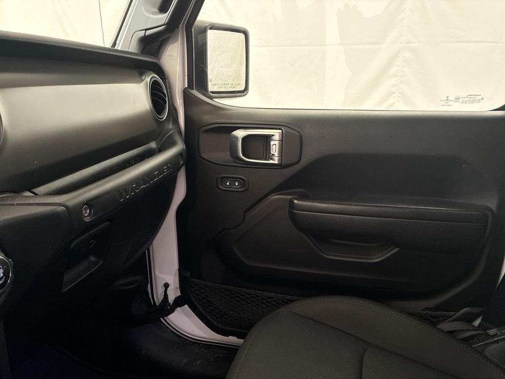 Used 2022 White Jeep Unlimited Sport S image 30