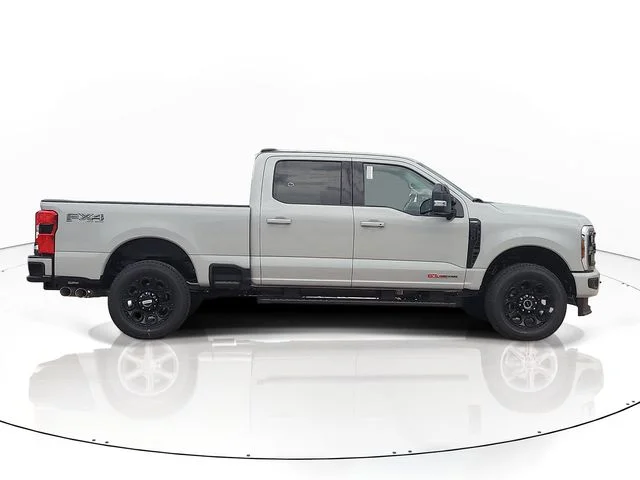 New 2026 Avalanche Ford Lariat image 4