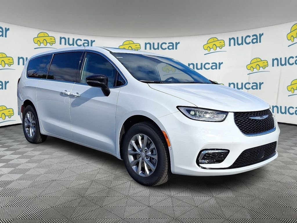 2026 Chrysler Pacifica Select AWD's photo
