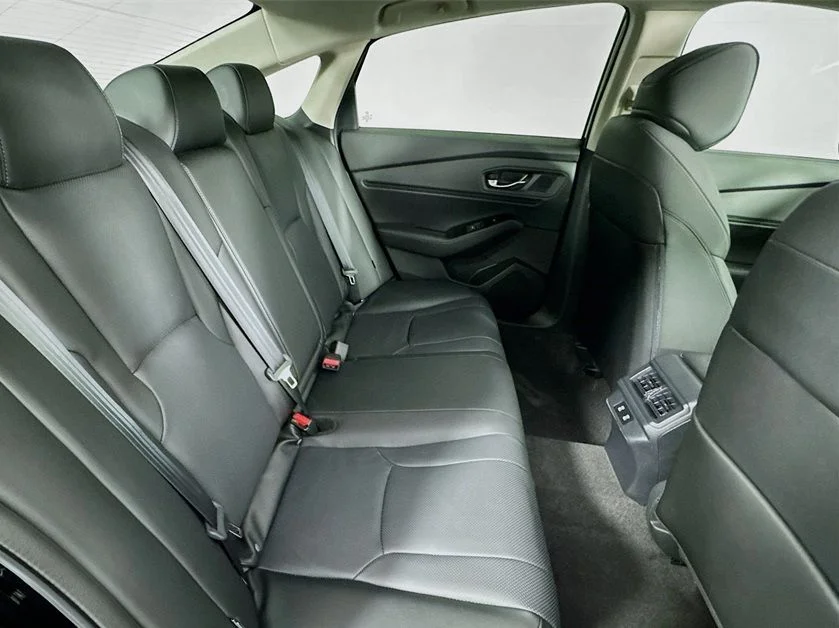 New 2026 Platinum White Pearl Honda Touring image 38