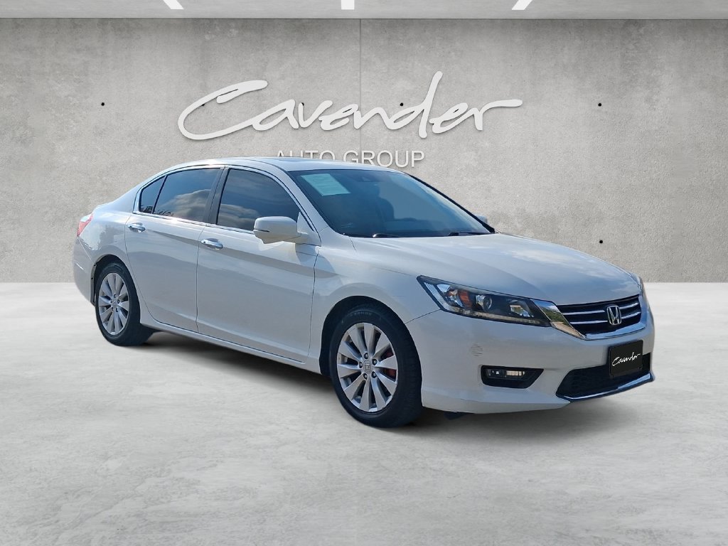 Used 2015 Honda Accord EX-L with VIN 1HGCR2F86FA209629 for sale in San Marcos, TX