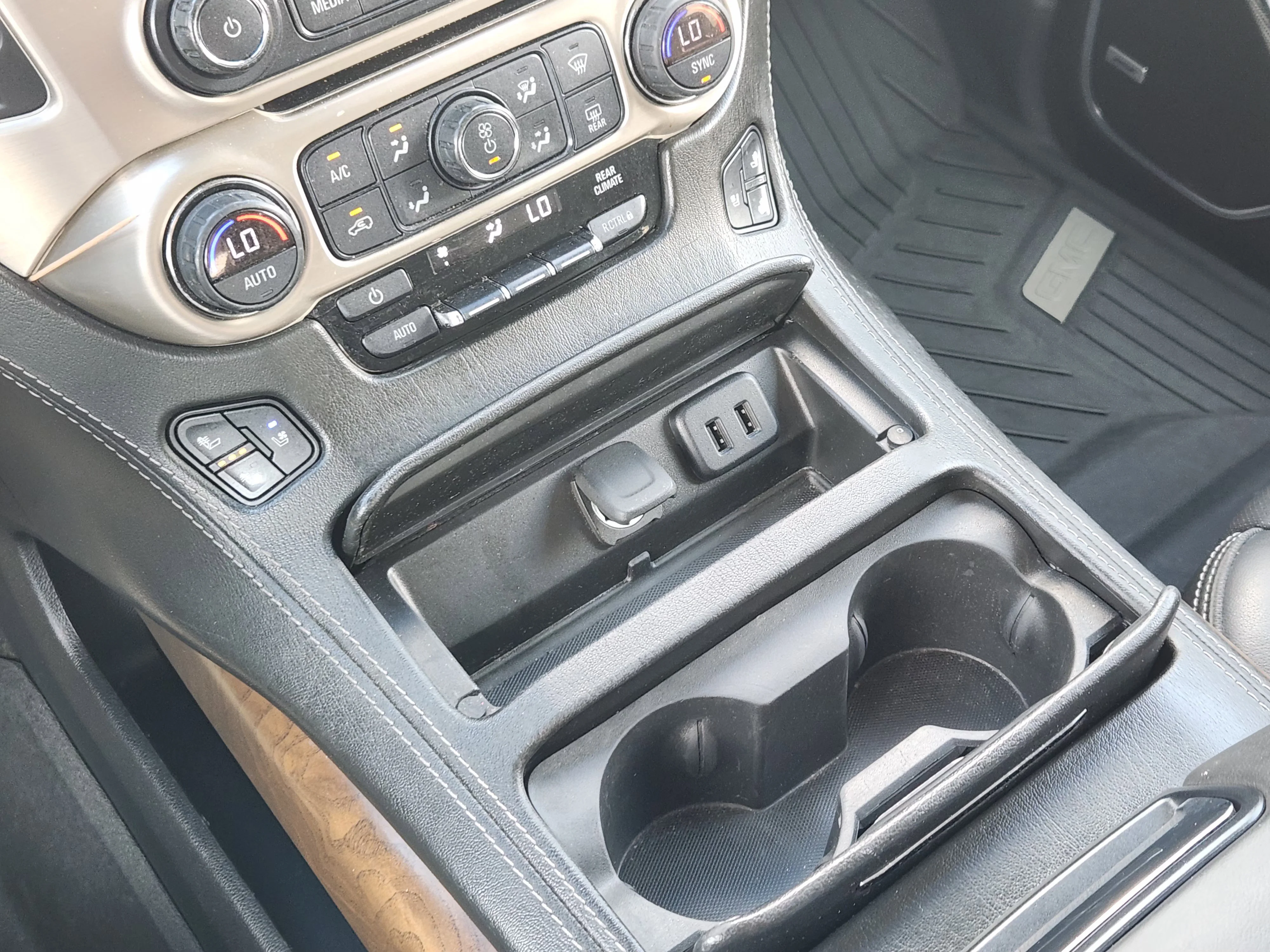 Used 2018 Quicksilver Metallic GMC Denali image 21