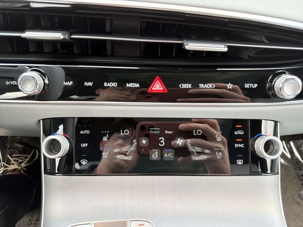 New 2026 White Genesis 2.5T ADVANCED image 19