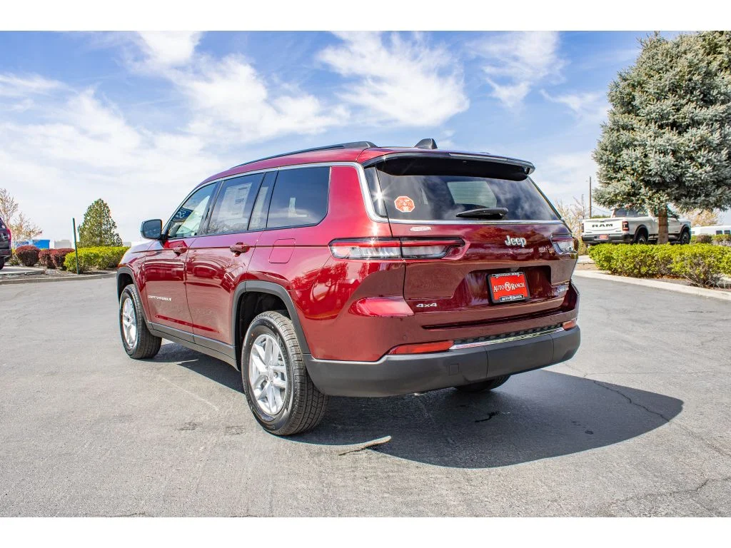 New 2026 Velvet Red Pearlcoat Jeep Laredo X image 5