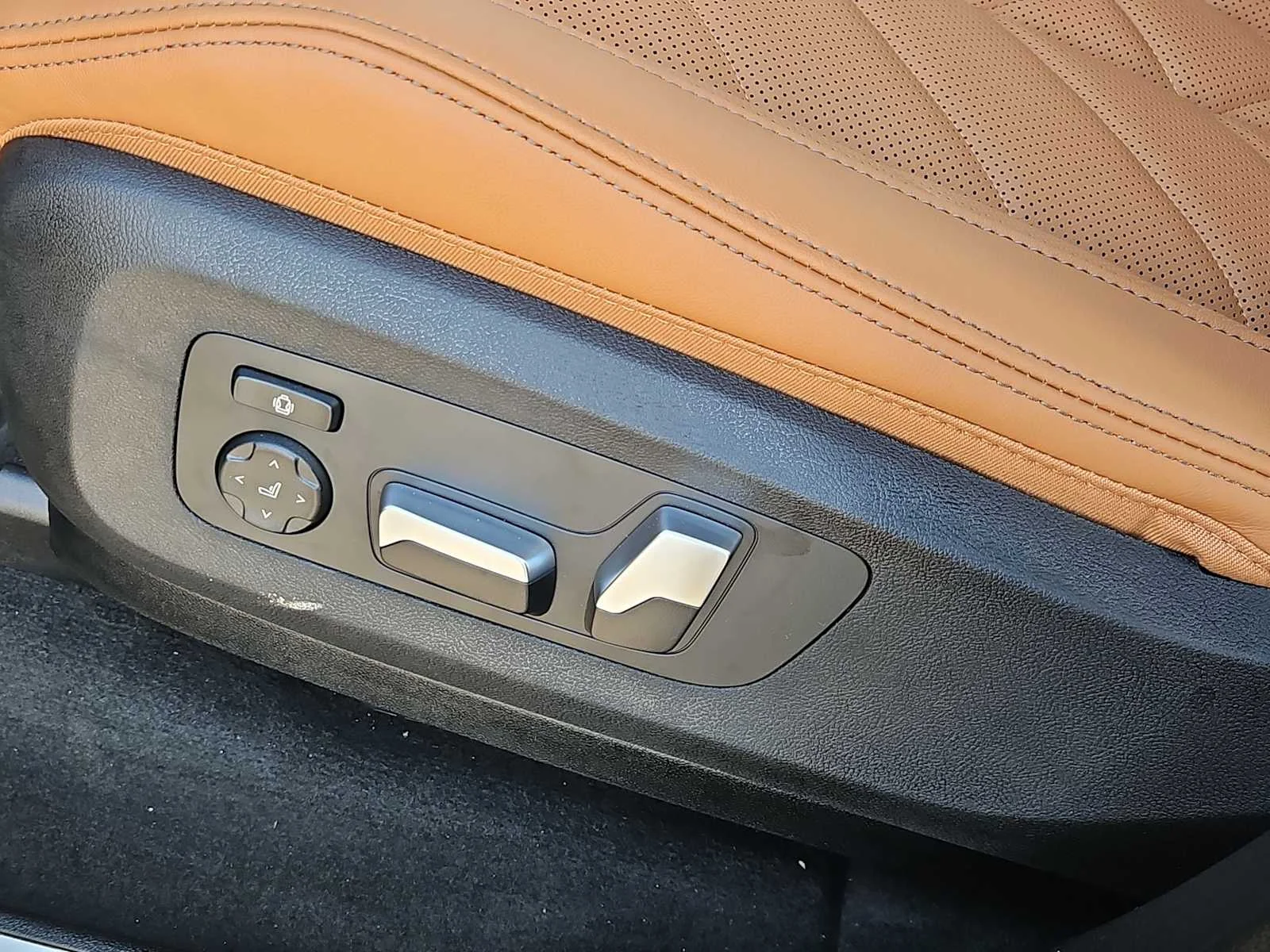 New 2026 Blue Ridge Mountain Metallic BMW xDrive40i image 16