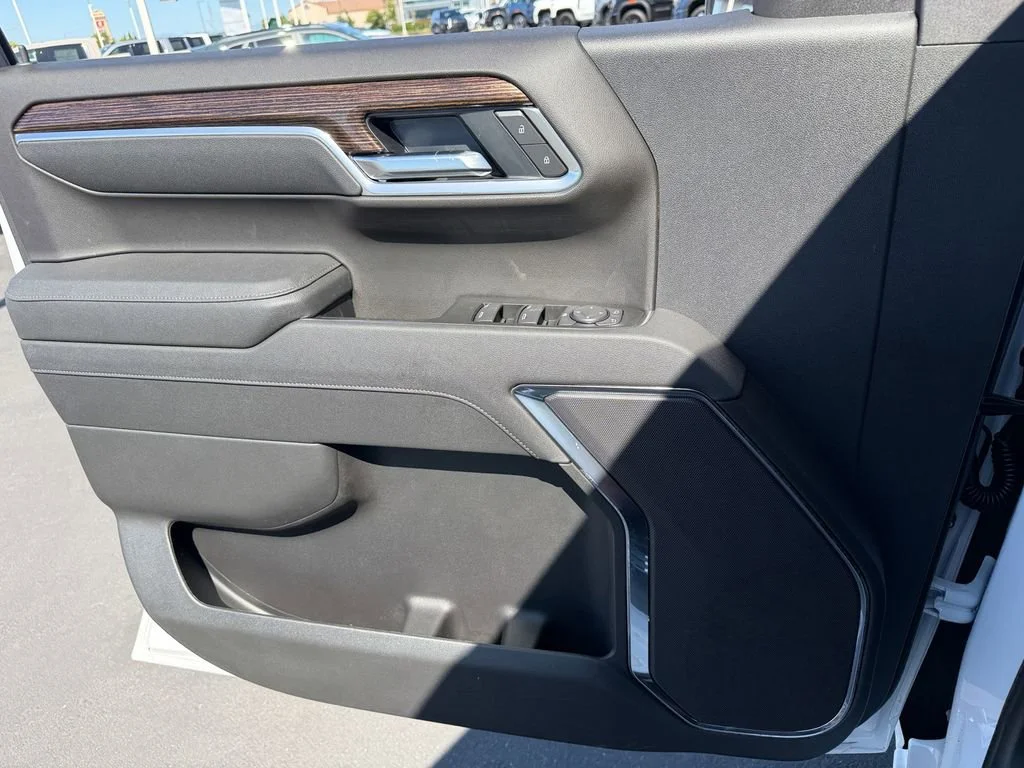 New 2026 Summit White GMC SLE image 16