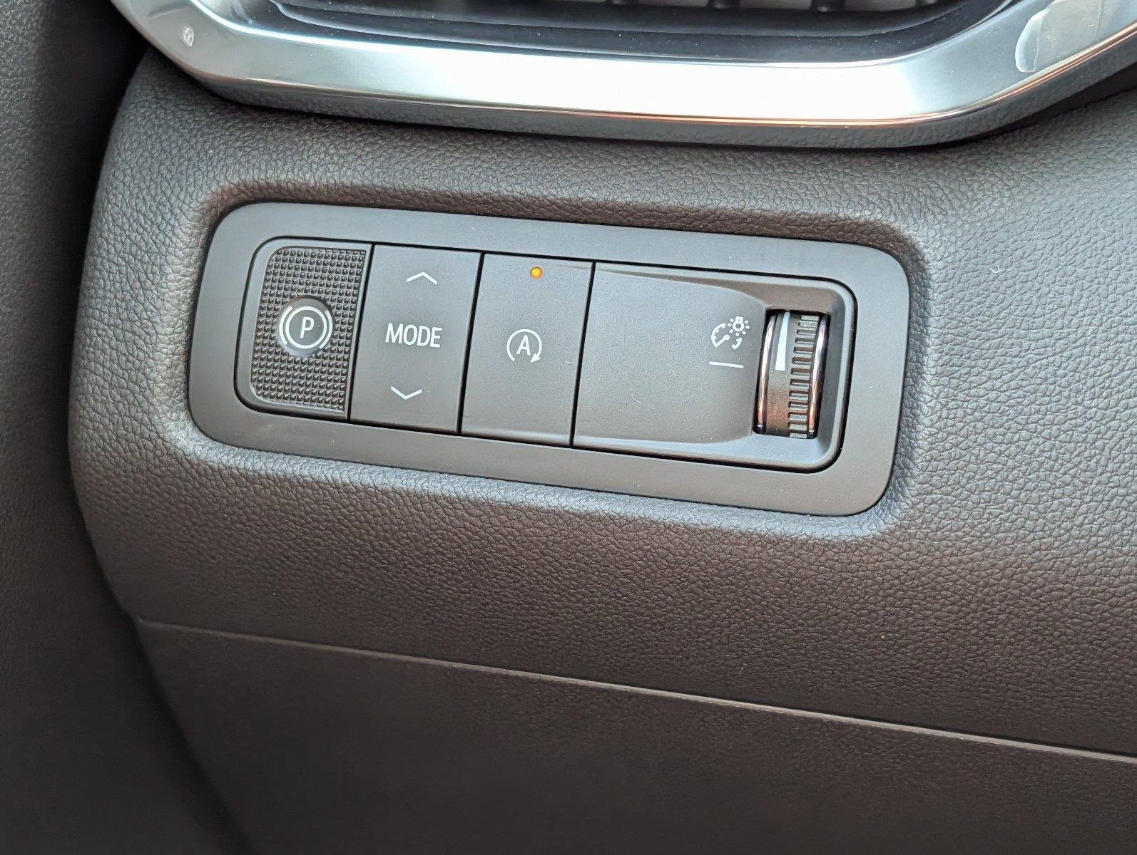 New 2027 Sterling Metallic GMC Elevation image 26