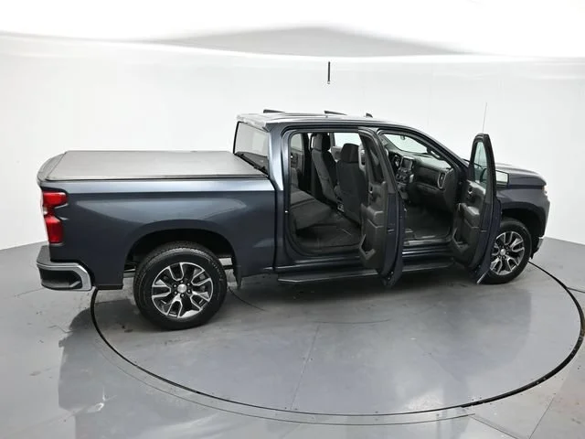Used 2019 SHADOW GRAY METALLIC Chevrolet LT image 41