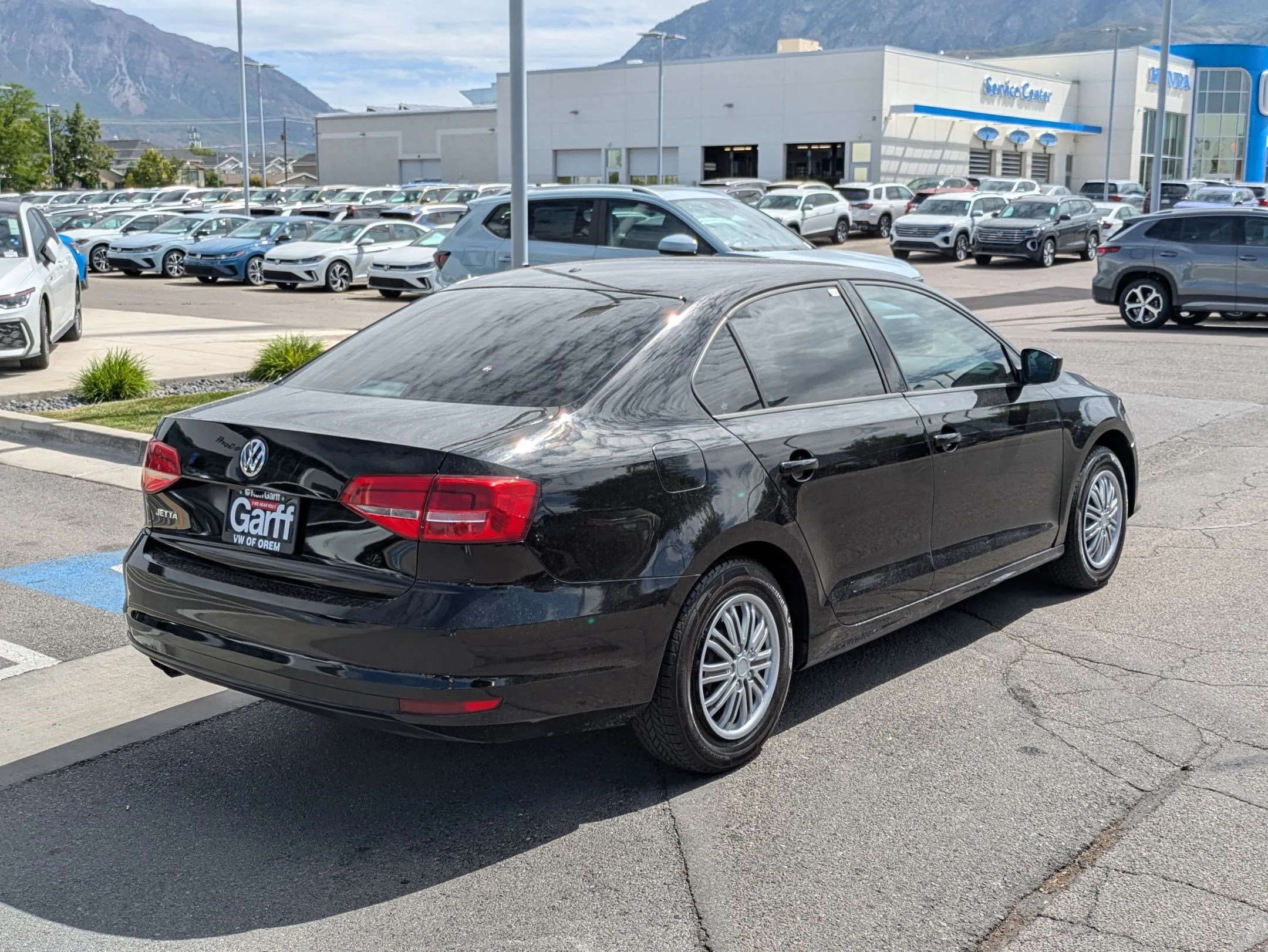 Used 2015 Black Volkswagen 2.0L Base image 3