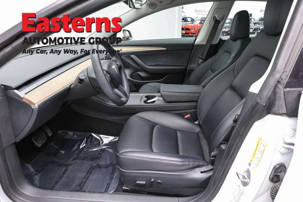 Used 2023 White Tesla Base image 14