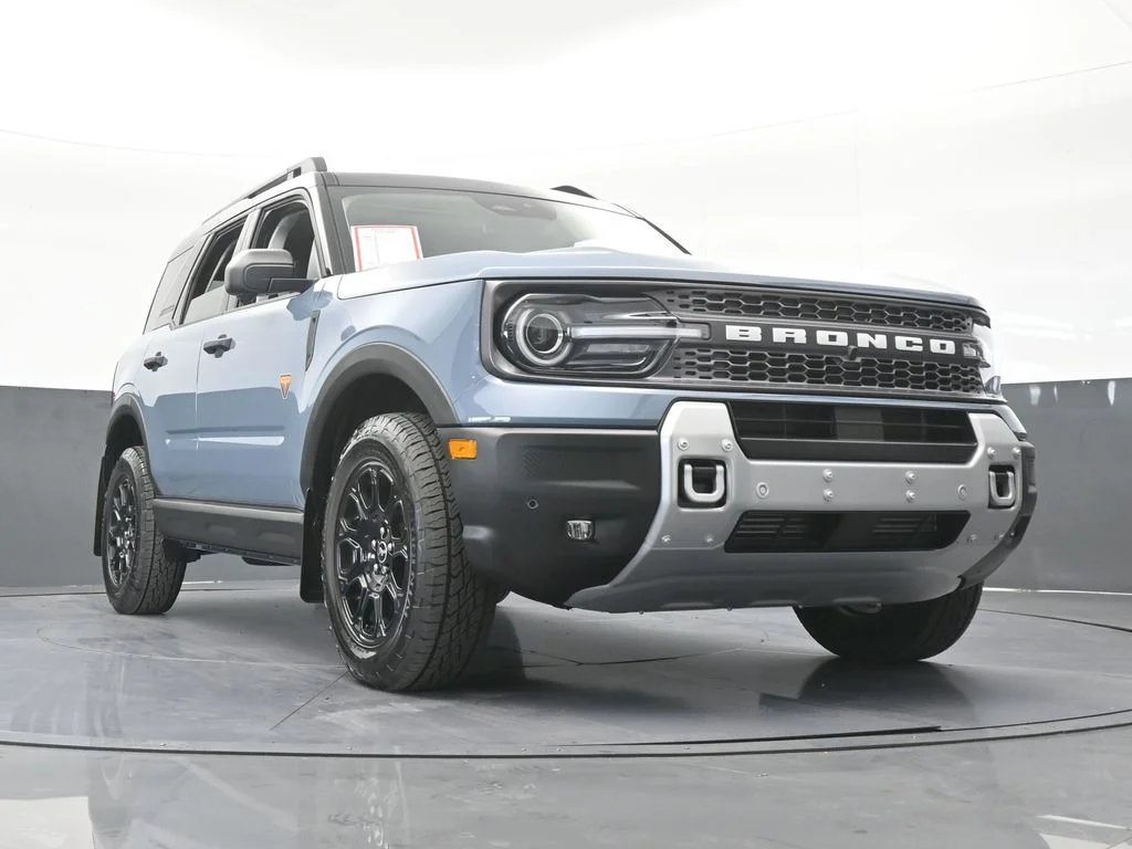 Used 2026 Azure Gray Metallic Ford Badlands image 72