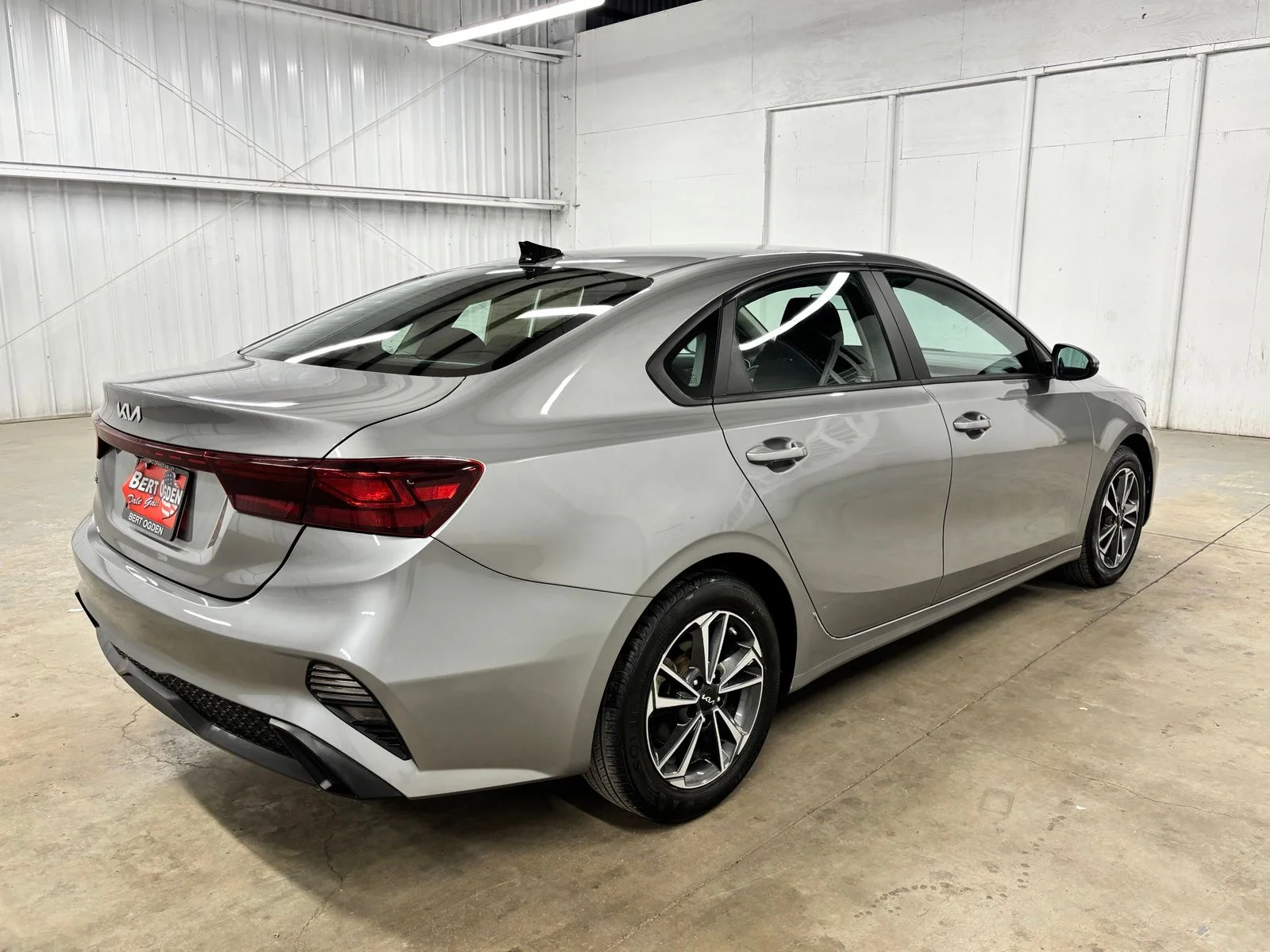 Used 2023 Gray Kia LXS image 7