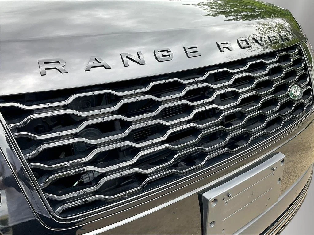 Used 2022 Santorini Black Metallic Land Rover Westminster image 33