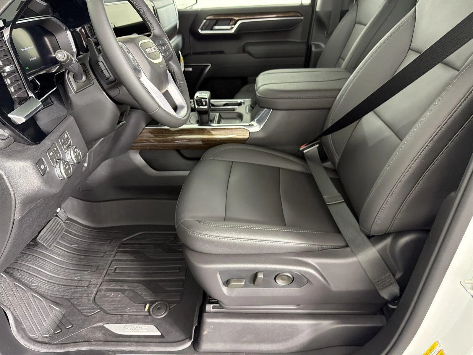 New 2026 Summit White GMC Elevation image 7