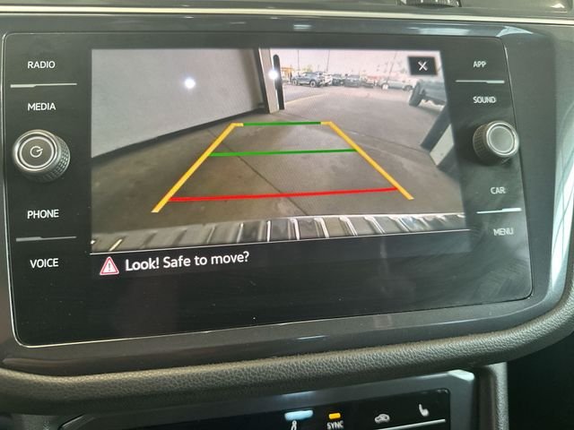 Used 2024  Volkswagen 2.0T SE image 24