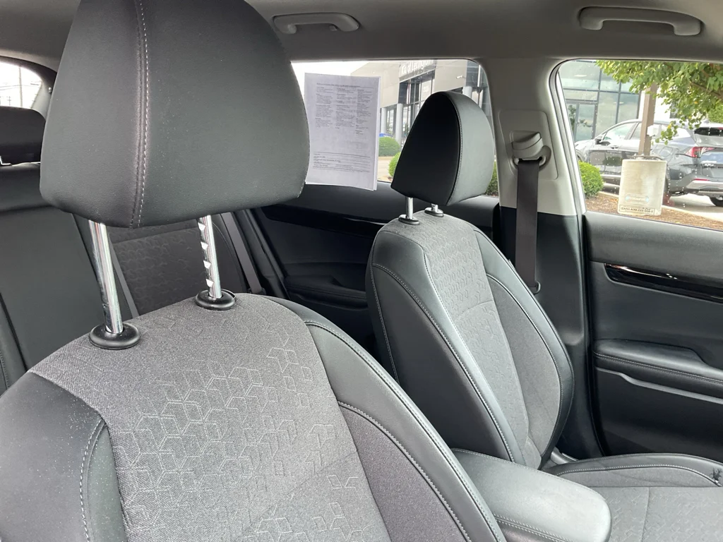 Used 2024 Clear White/Black Roof Kia S image 12