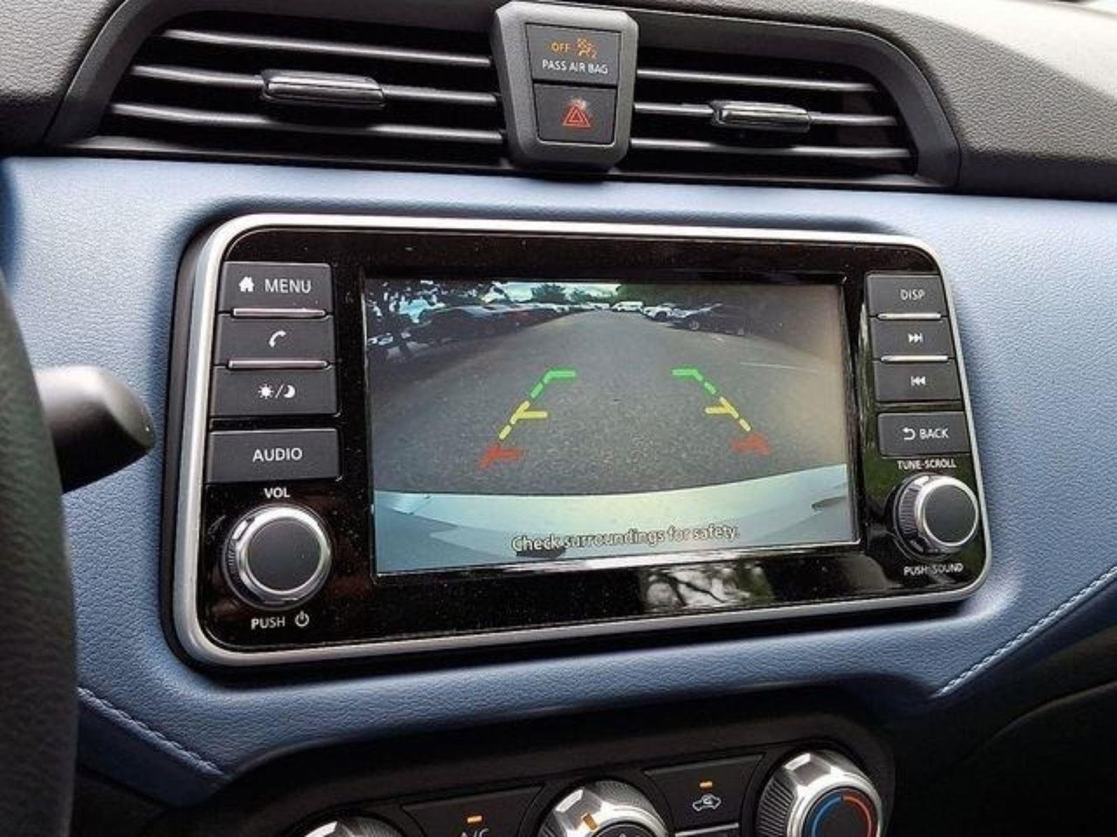 2025 Nissan Versa Sedan SV - Photo 13