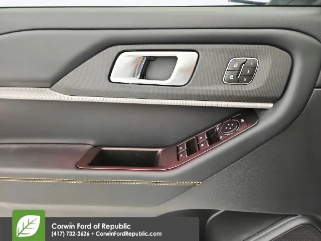 New 2026 Space White Metallic Ford Tremor® image 22