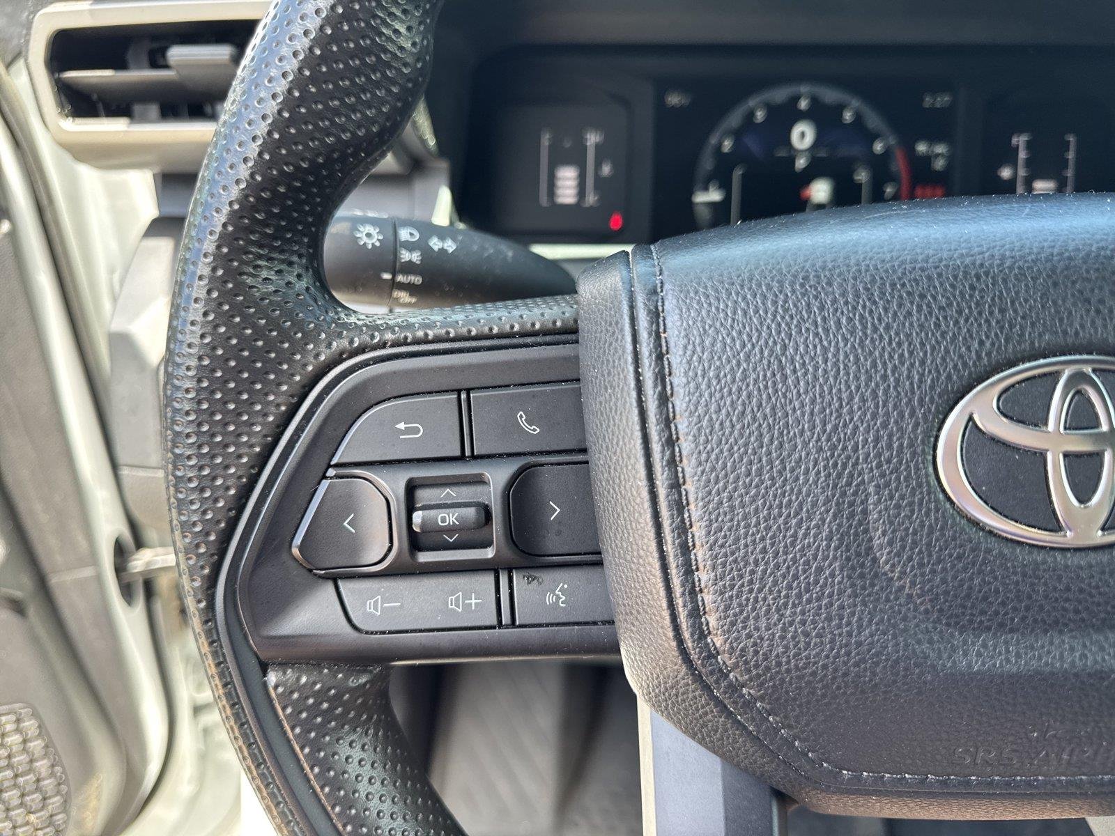Used 2025 Ice Cap Toyota SR image 15