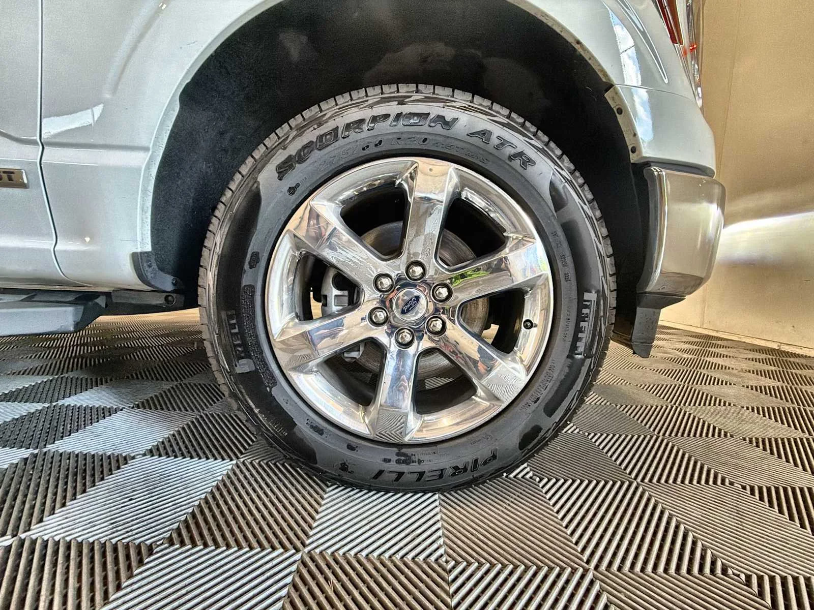 Used 2023 Oxford White Ford LARIAT image 19