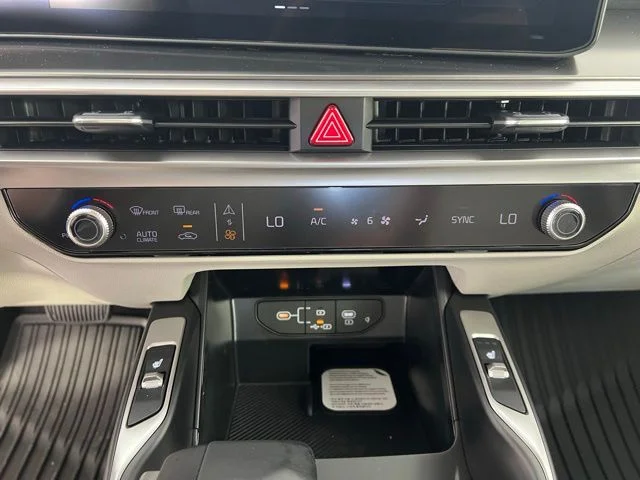 New 2026 White Kia EX image 21