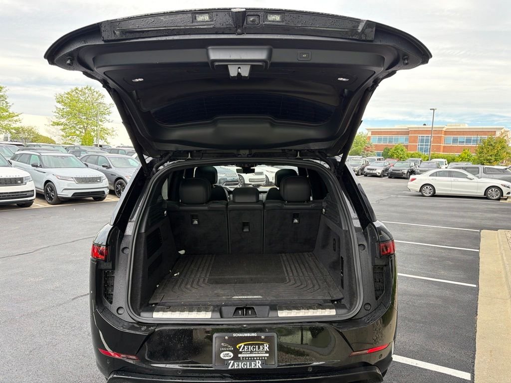 Used 2023 Black Land Rover First Edition image 15