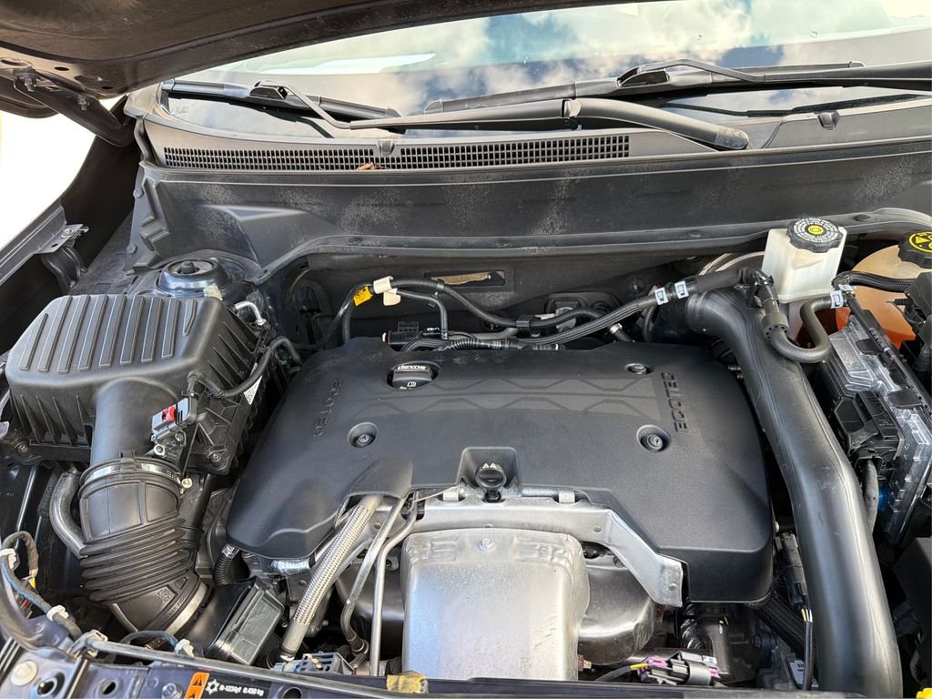 Used 2018 Blue Steel Metallic GMC SLT image 12