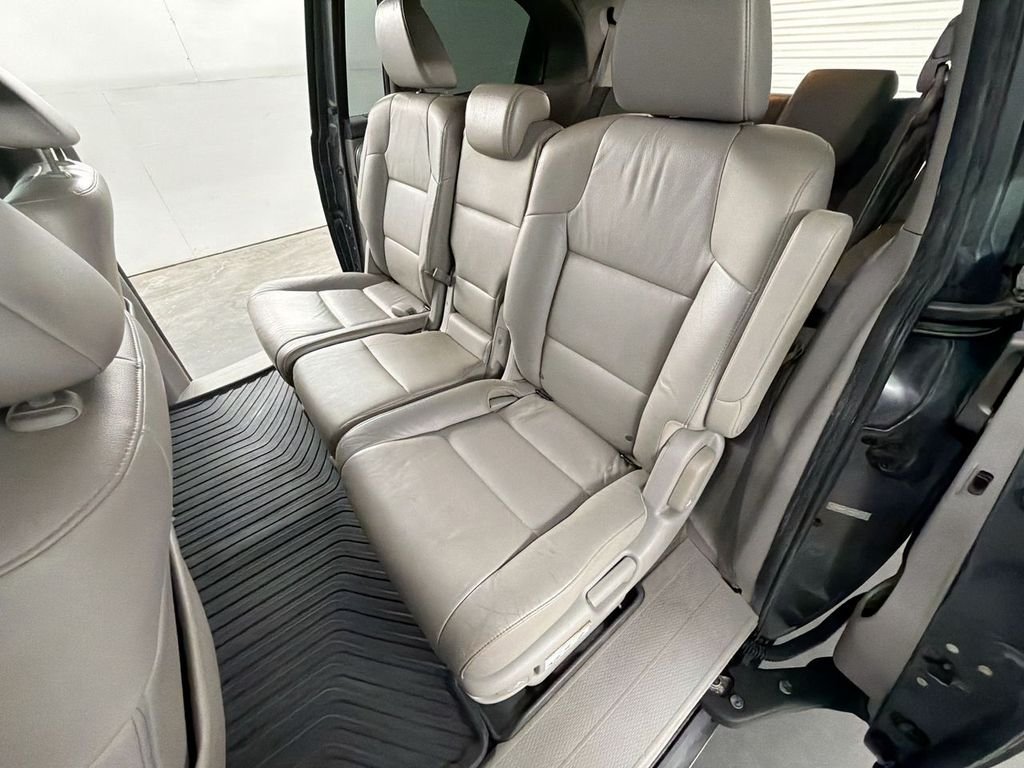 Used 2012 Polished Metal Metallic Honda EX-L image 23