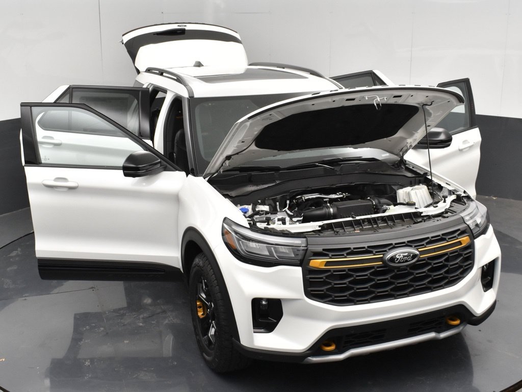 New 2026 Star White Metallic Tri-Coat Ford Tremor® image 34