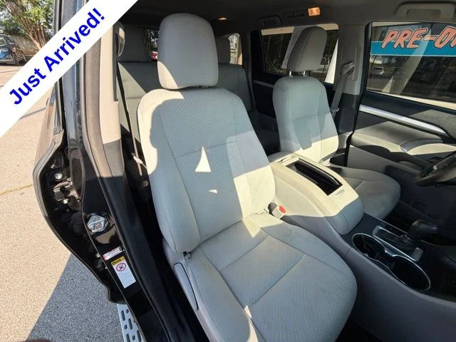 Used 2018 Black Toyota LE image 19
