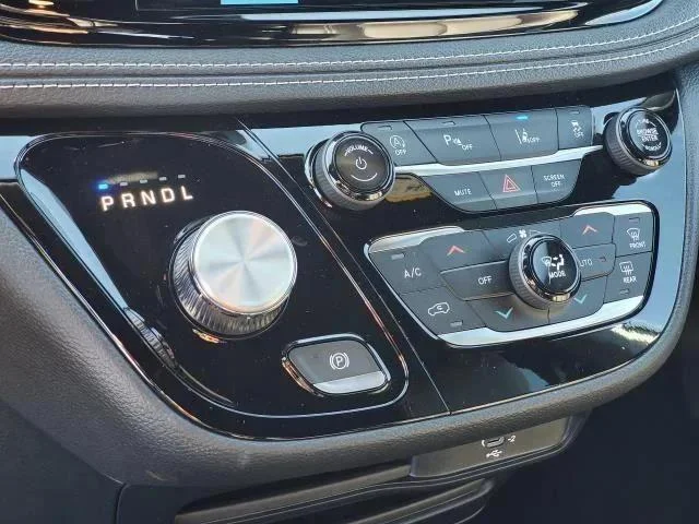 2026 Chrysler Pacifica Select - Photo 15