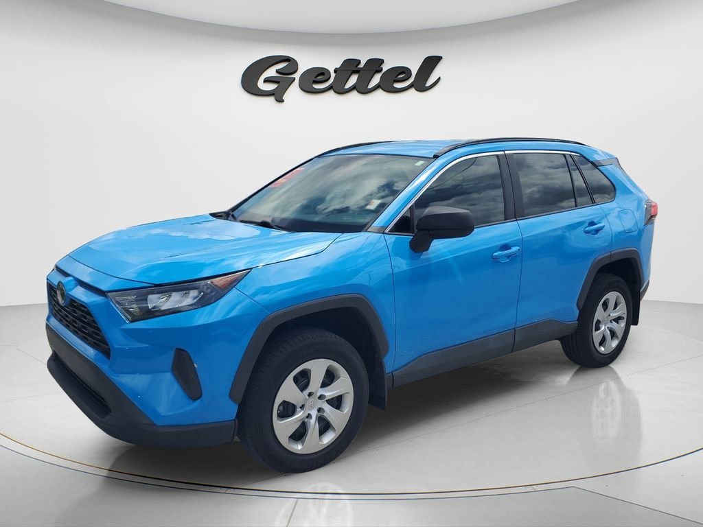 2021 Toyota RAV4 LE FWD's photo