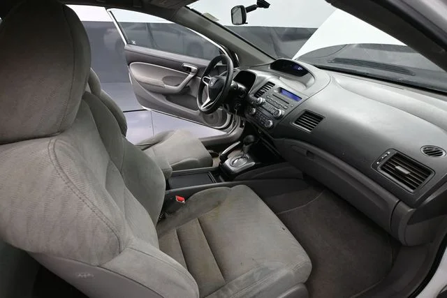 Used 2009 White Honda LX image 36
