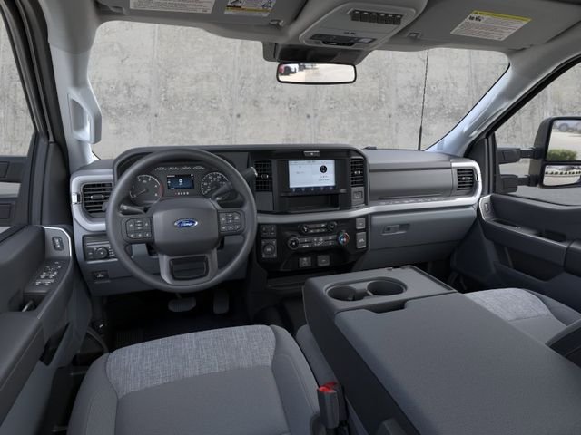 New 2026 Oxford White Ford XLT image 9
