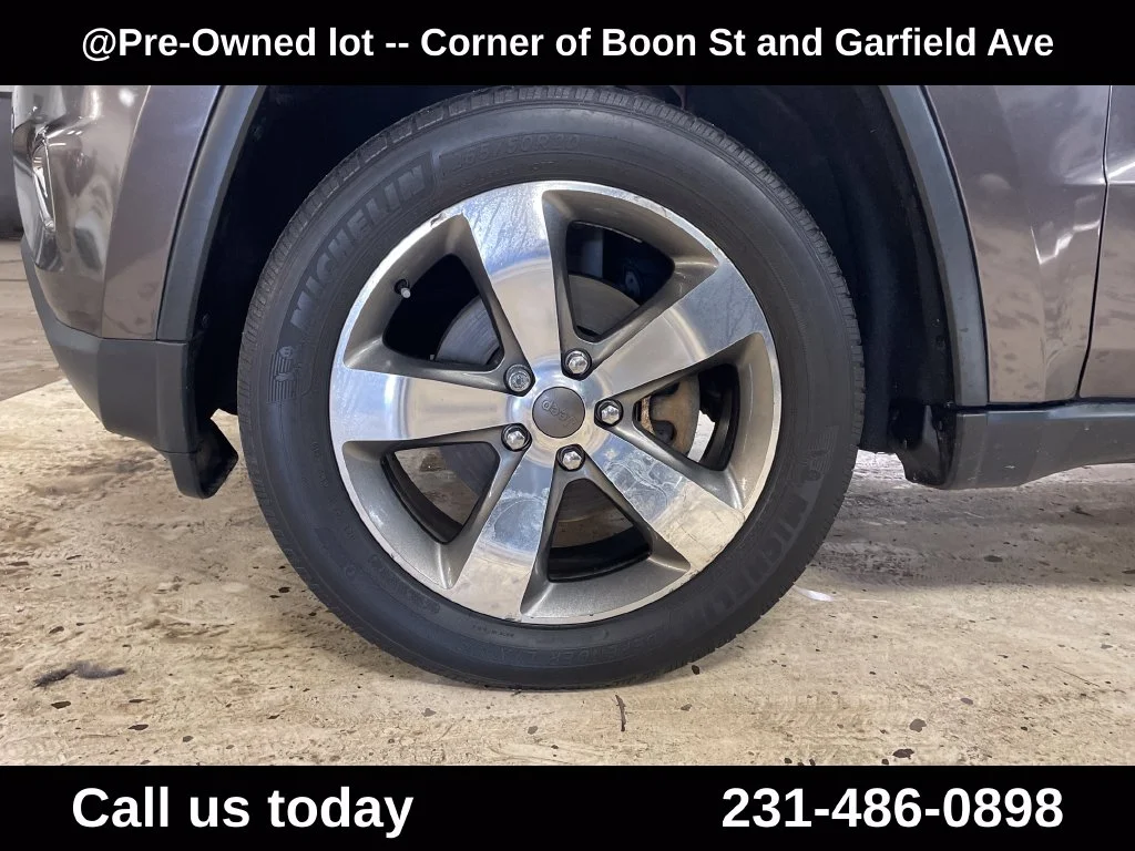 Used 2016 Gray Jeep Limited image 20