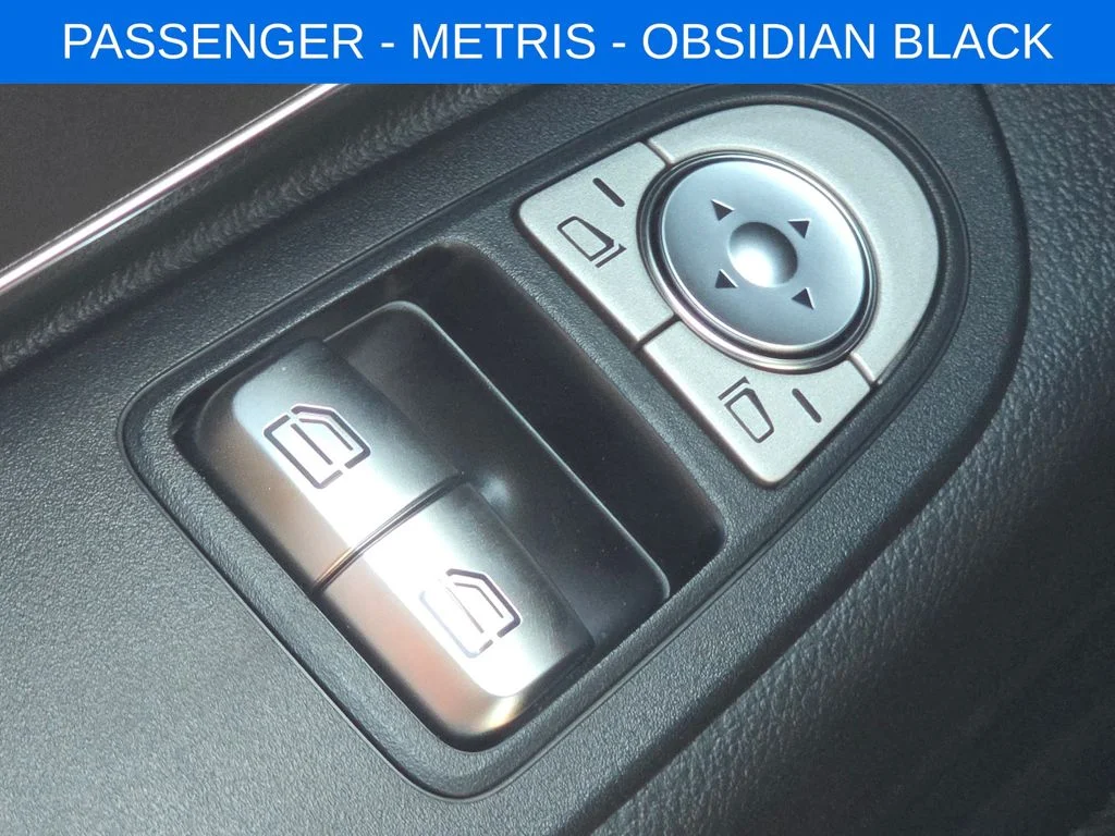 Used 2023  Mercedes-Benz Passenger image 21