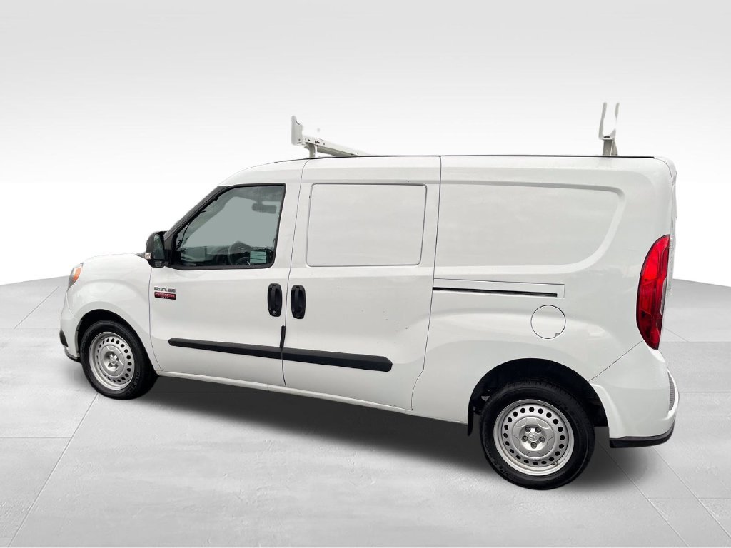 Used 2022 White Ram Base image 3