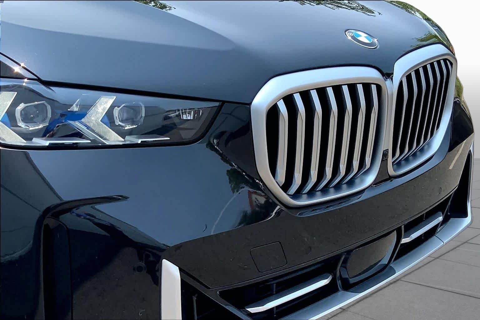Certified Used 2024 Black Sapphire Metallic BMW xDrive40i image 31