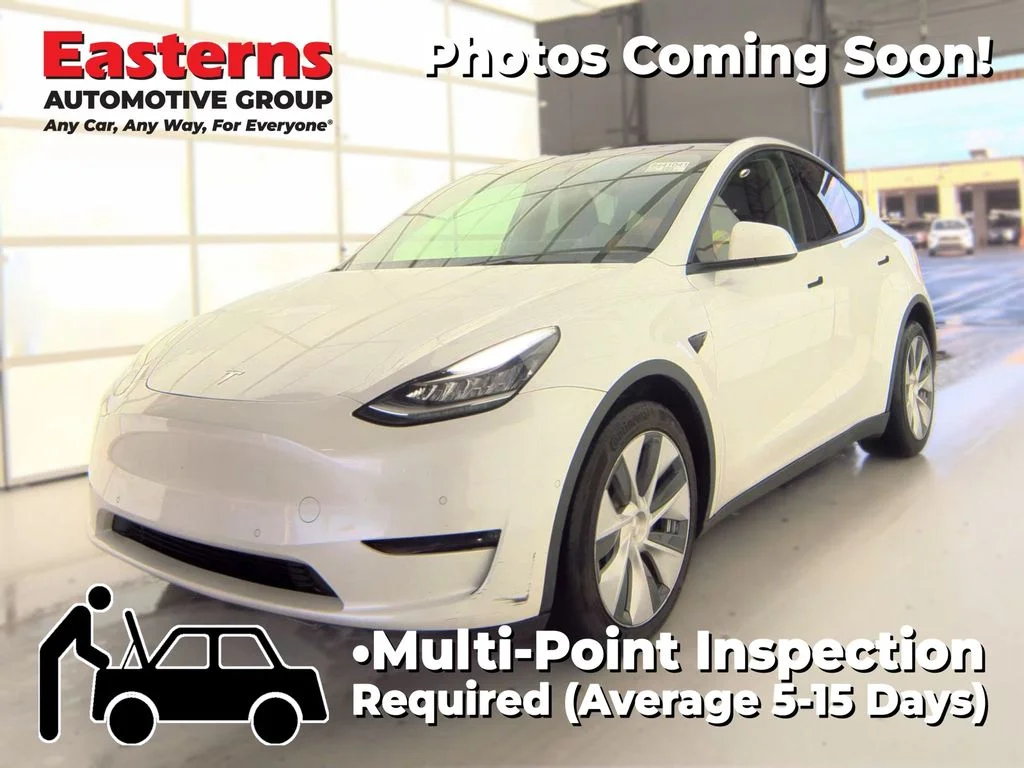 Used 2022 White Tesla Long Range image 1
