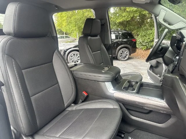 Used 2024 White Chevrolet LTZ image 10