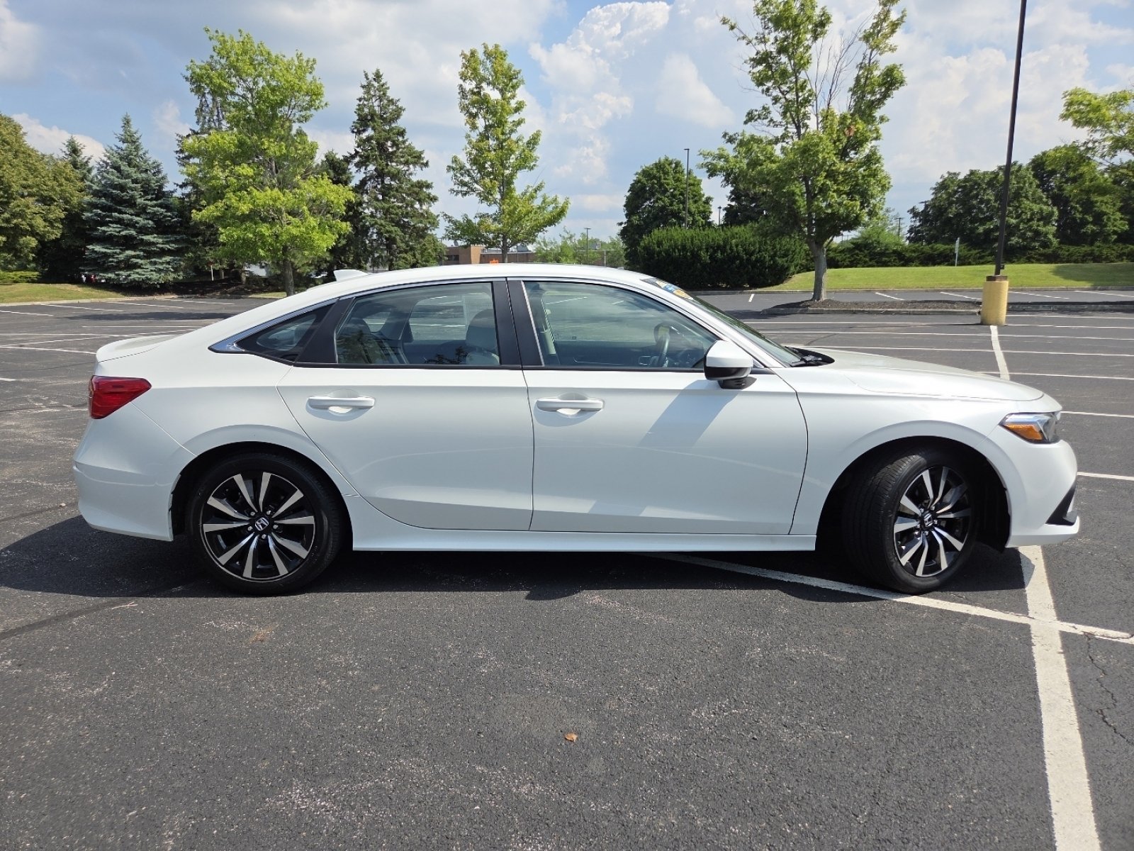 Certified Used 2024 Platinum White Pearl Honda EX image 22