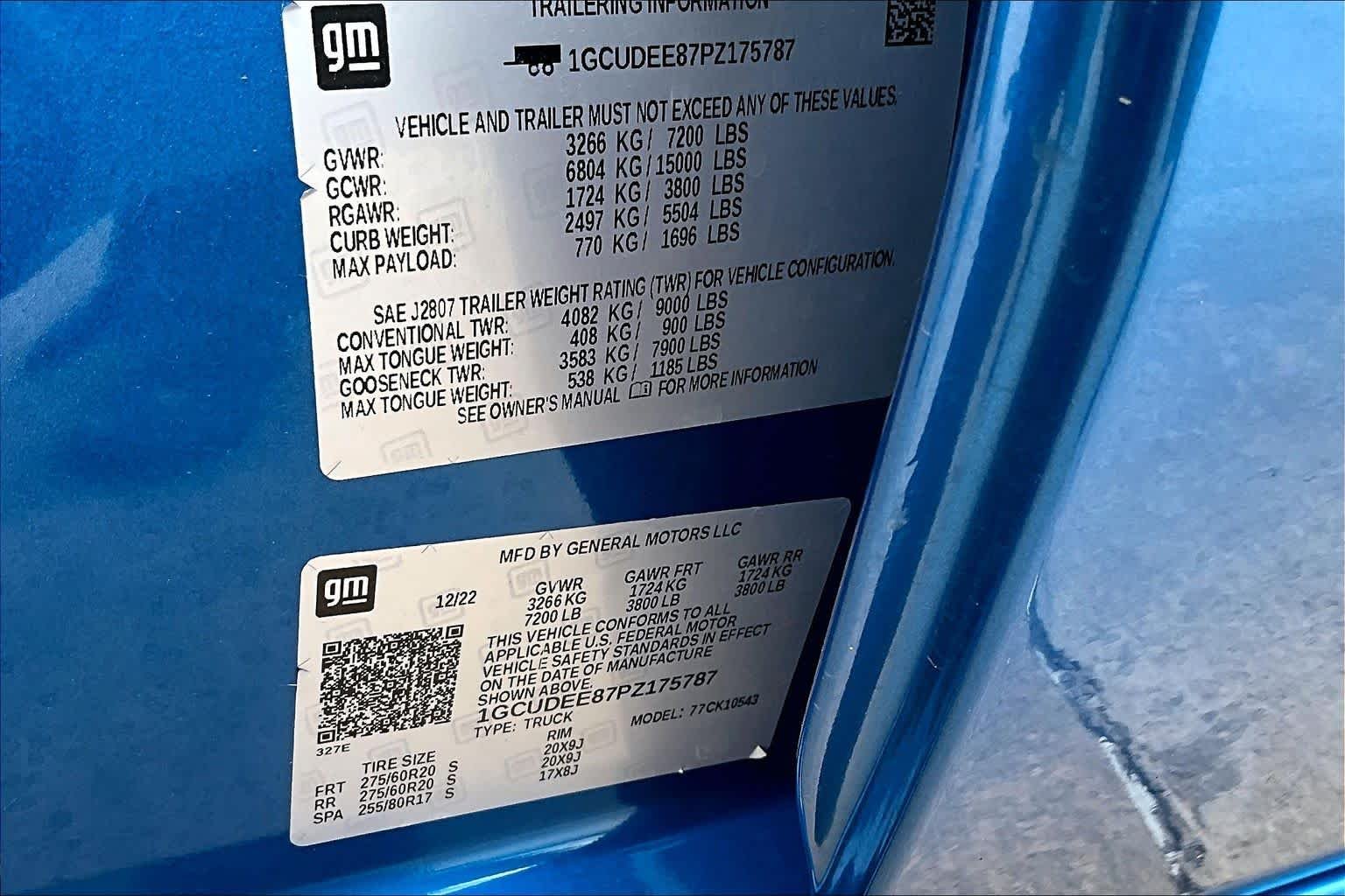 Used 2023 Glacier Blue Metallic Chevrolet RST image 33