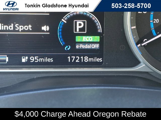 Used 2025 Glacier White Nissan S image 29