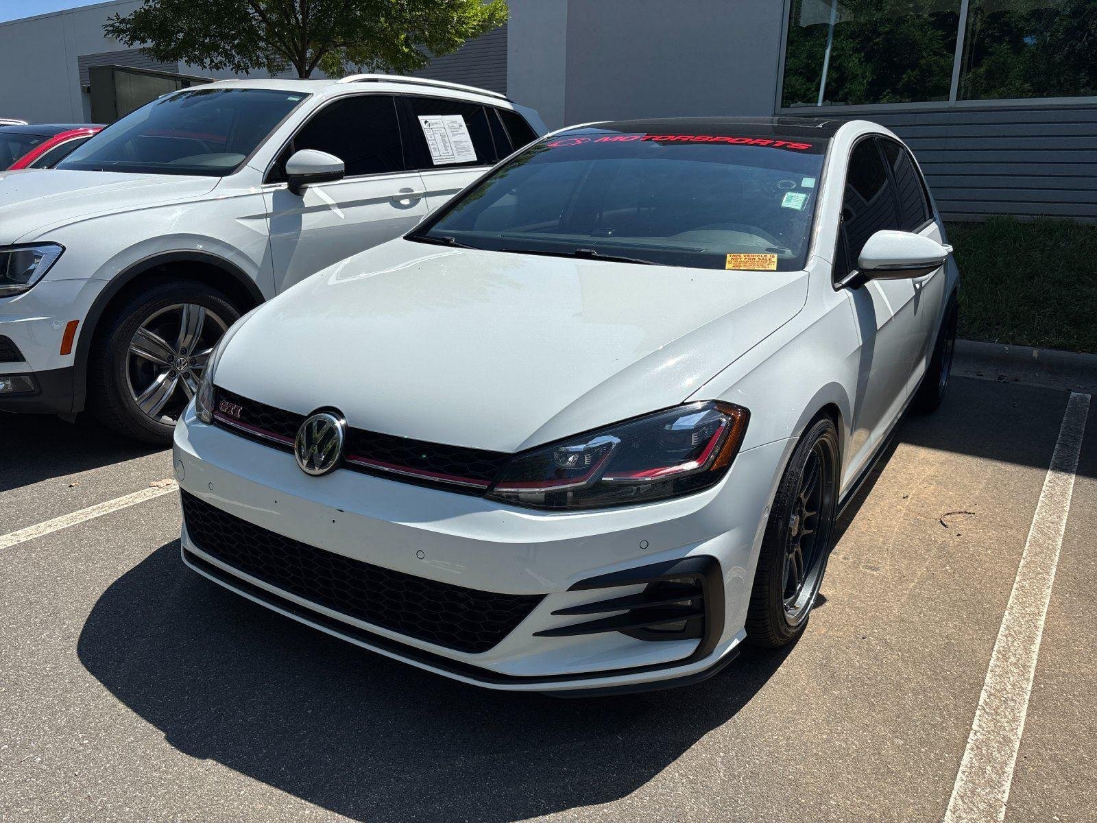 Used 2018 Pure White Volkswagen Autobahn image 2