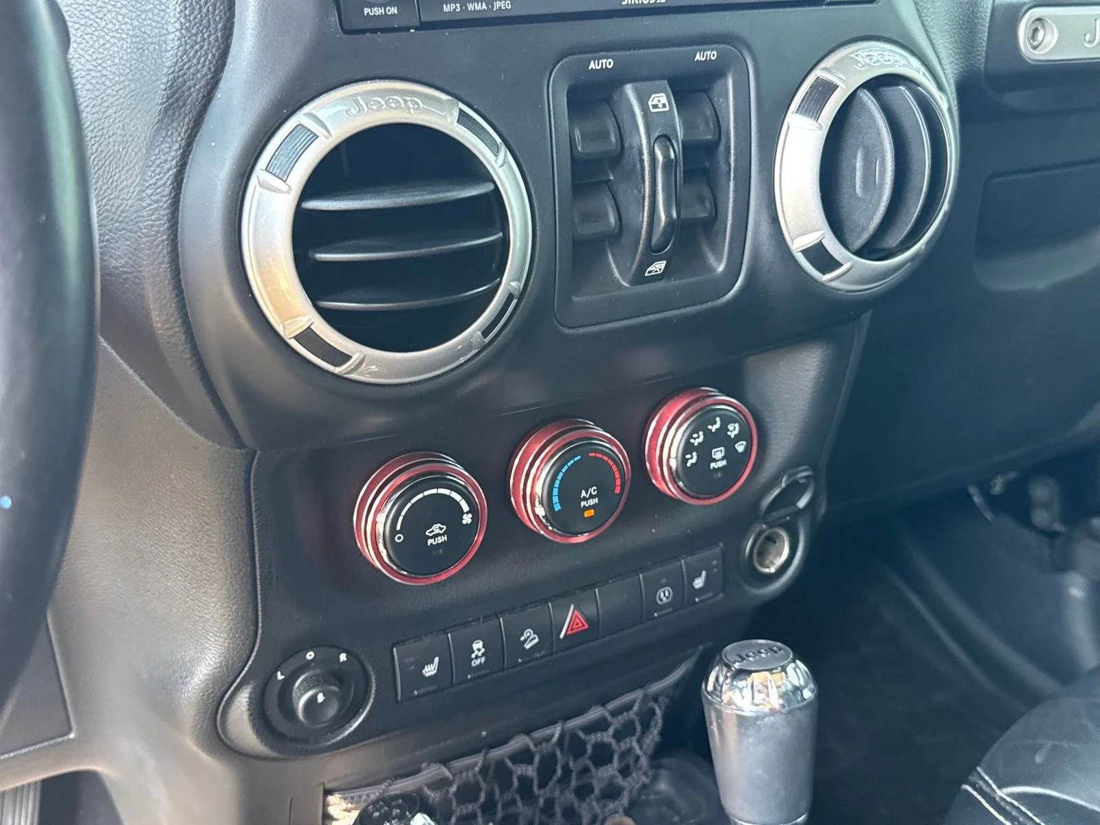 Used 2014 Black Jeep Unlimited Rubicon image 15