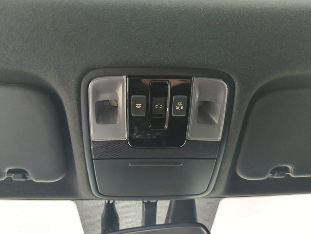 Used 2023 White Kia GT-Line image 27