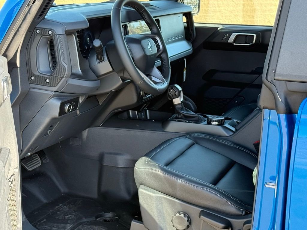 New 2025 Velocity Blue Metallic Ford Badlands® image 7